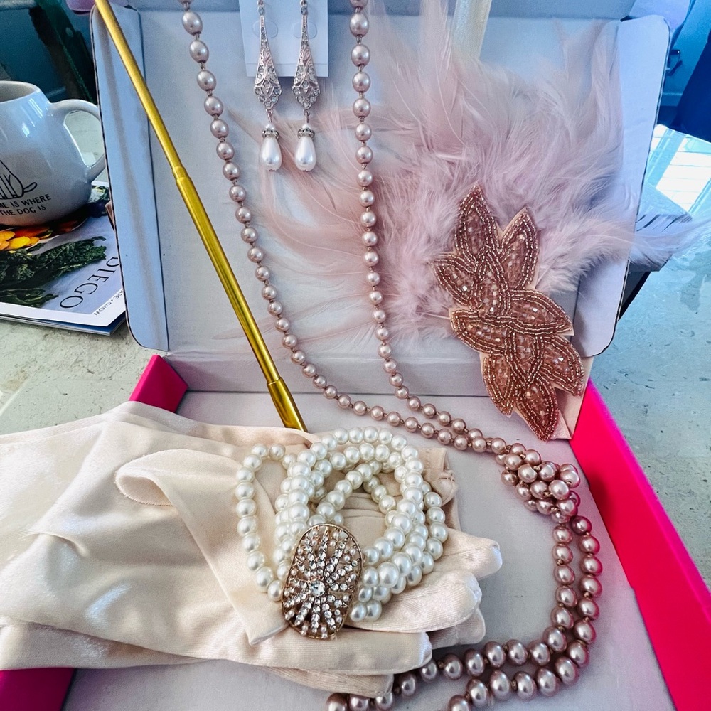 Elegant Pearl and Feather Accessory Set